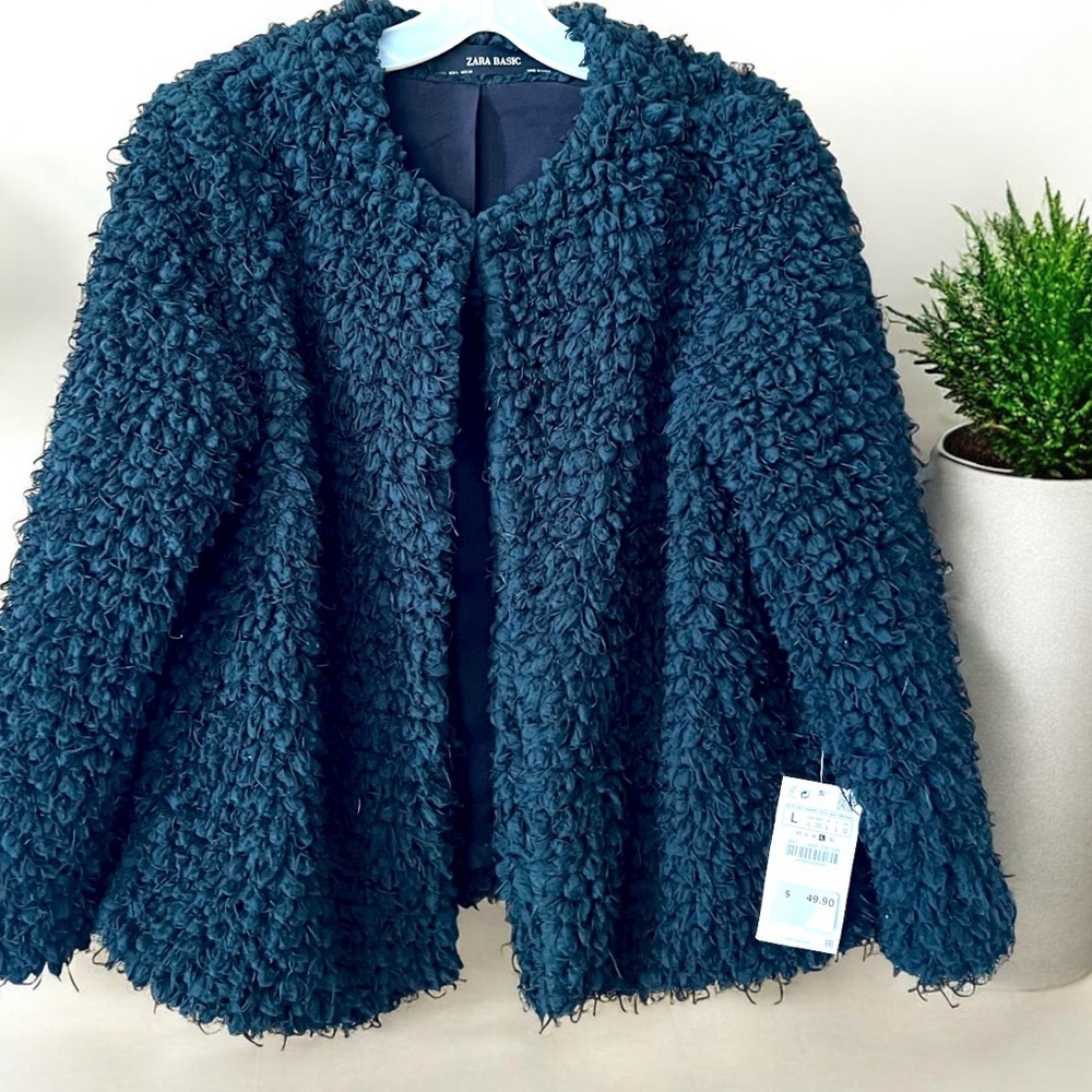 Zara Hunter Green Textured Jacket with Hook Closure at the Neck/Large/NWT